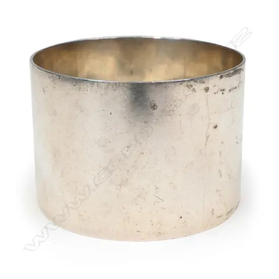 G Young (Dunedin) silver napkin ring,